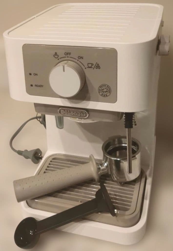 【未使用品】De'Longhi スティローザ EC235J-W ホワイト デロンギ スティローザエスプレッソ・カプチーノメーカー(EC235J-W