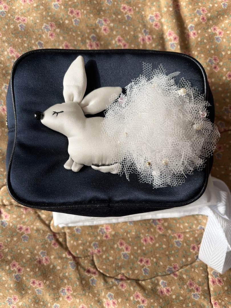 【美品】LUDLOW ラドロー うさぎモチーフティッシュケース付きポーチ Hankyu information- うさぎとりすポーチ 阪急店発売方法について