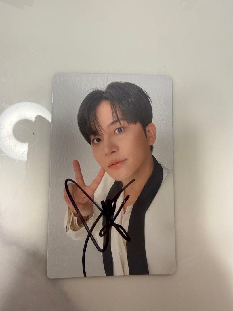 ATEEZ ジョンホ 直筆サイン入り トレカ センドオフ アジツ - メルカリ