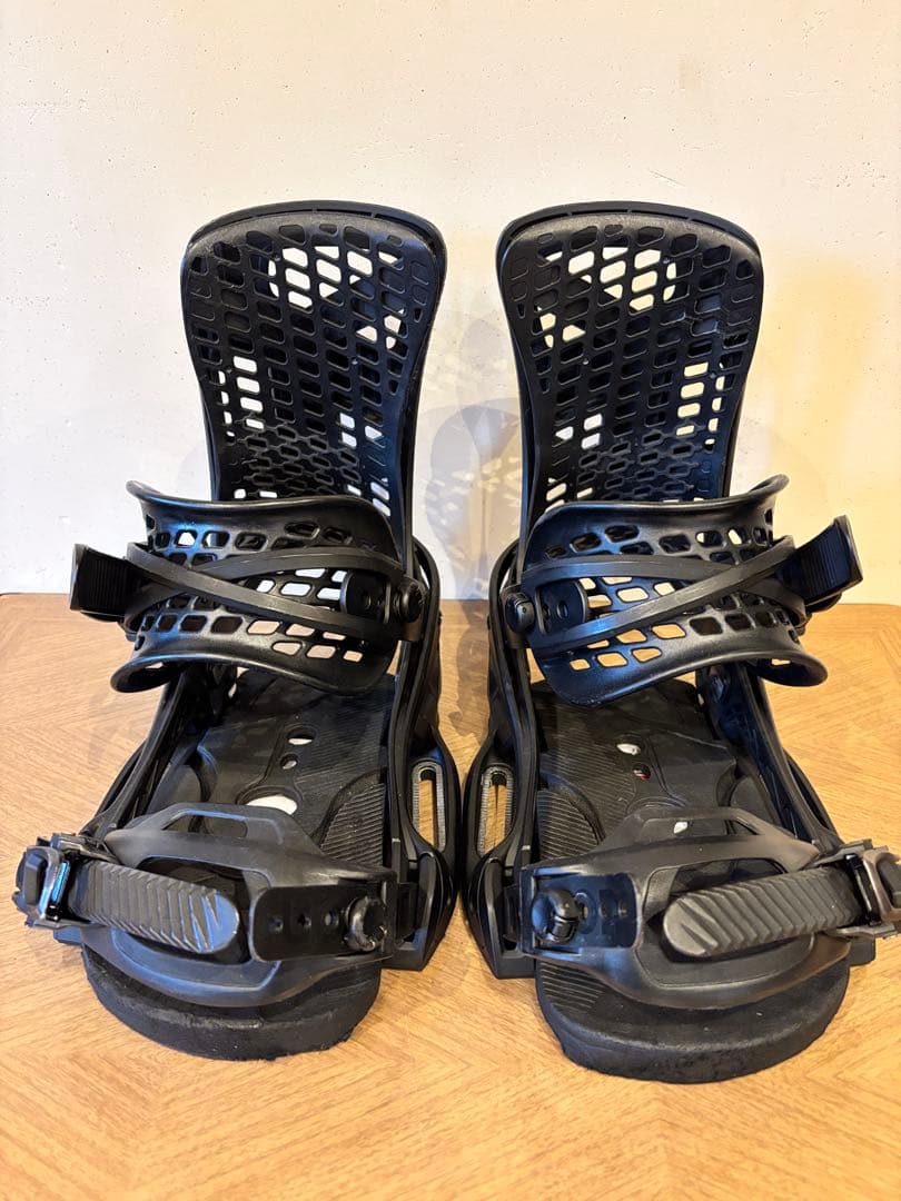 BURTON genesis est sサイズ ジェネシス バートン