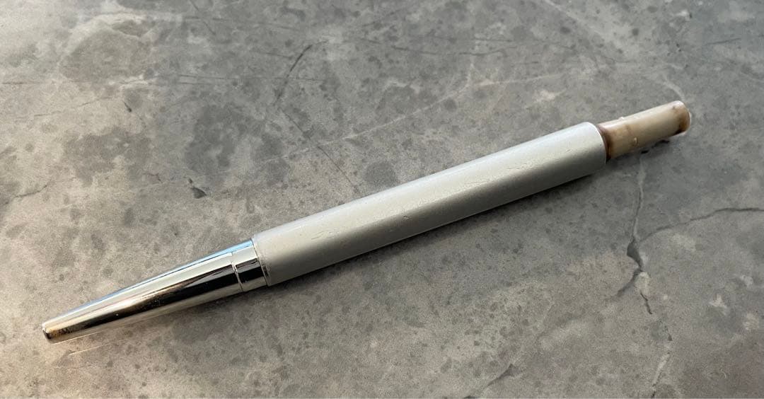 ピエヌ デュアルブロークリエーター ペンシル アイブロウ ホルダー