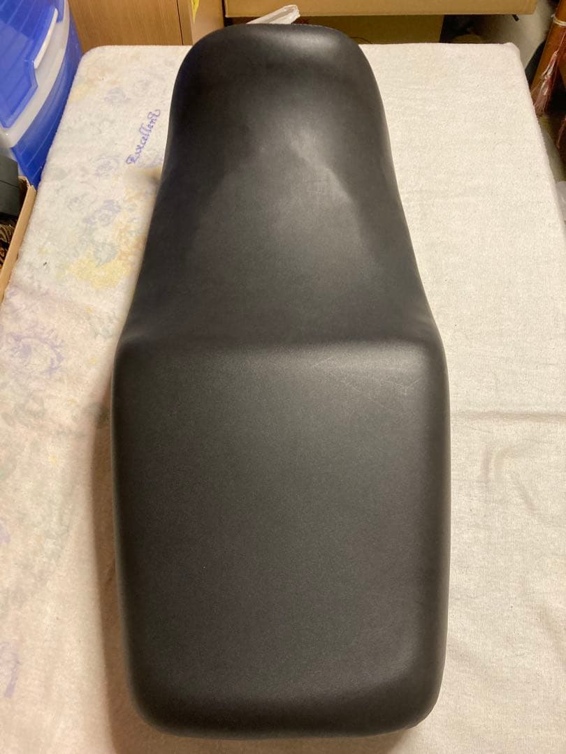 cb750 rc42 シート HONDA CB750 RC42 タックロール 新品 シートカバー 生地 黒色 ブラック