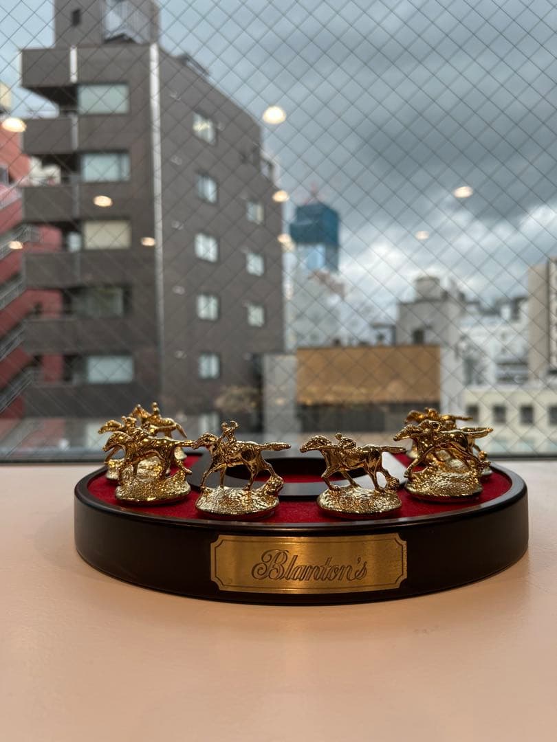 Blanton's 馬と騎手のフィギュア コレクション