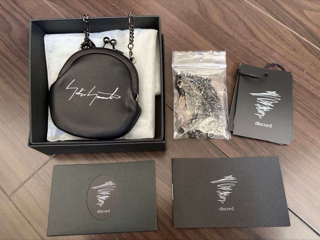 最安値 完品極美品✨yohji yamamoto ネックレス がま口ケース 箱付き 美品✨yohji yamamoto ネックレス がま口ウォレット - メルカリ