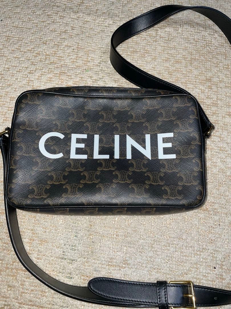 @*見様 CELINE メッセンジャーバッグ　ロゴ入り