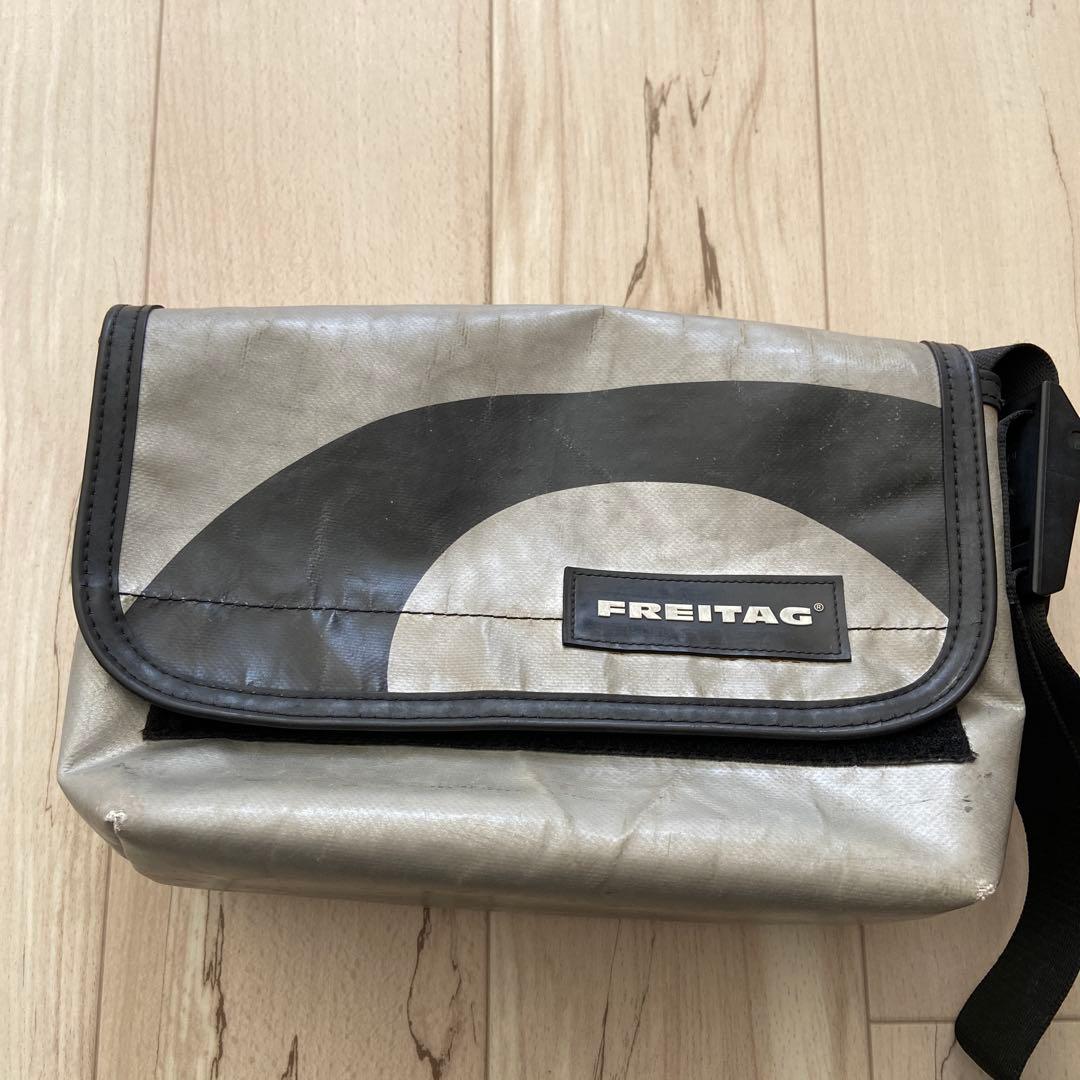フライターグ　ミニメッセンジャーバッグ