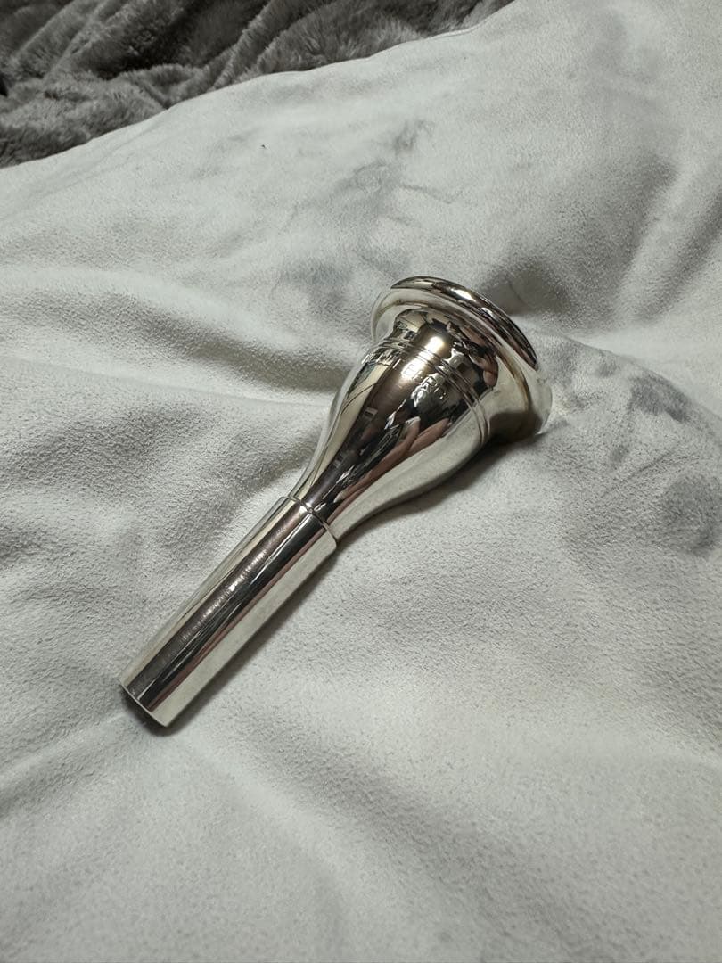 CONN HELLEBURG チューバ マウスピース