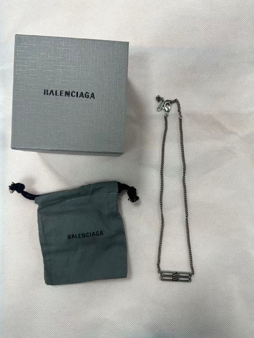 BALENCIAGA メタルチェーンネックレス 新品同様