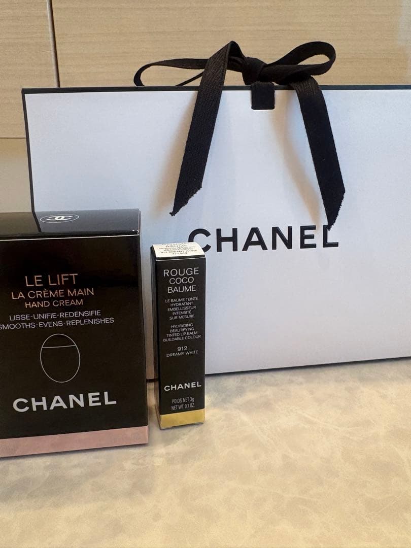 CHANEL ハンドクリーム & ホワイトリップバーム