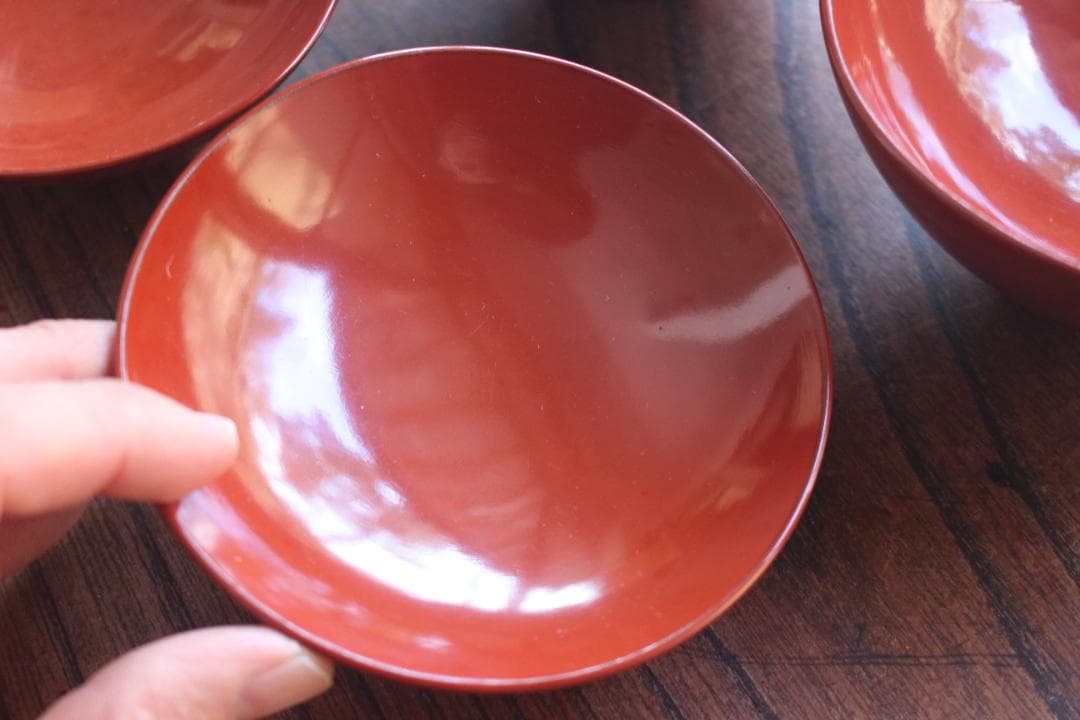 時代朱漆に優美な牡丹沈金の映えるお椀2点（検輪島塗沈金椀 - メルカリ