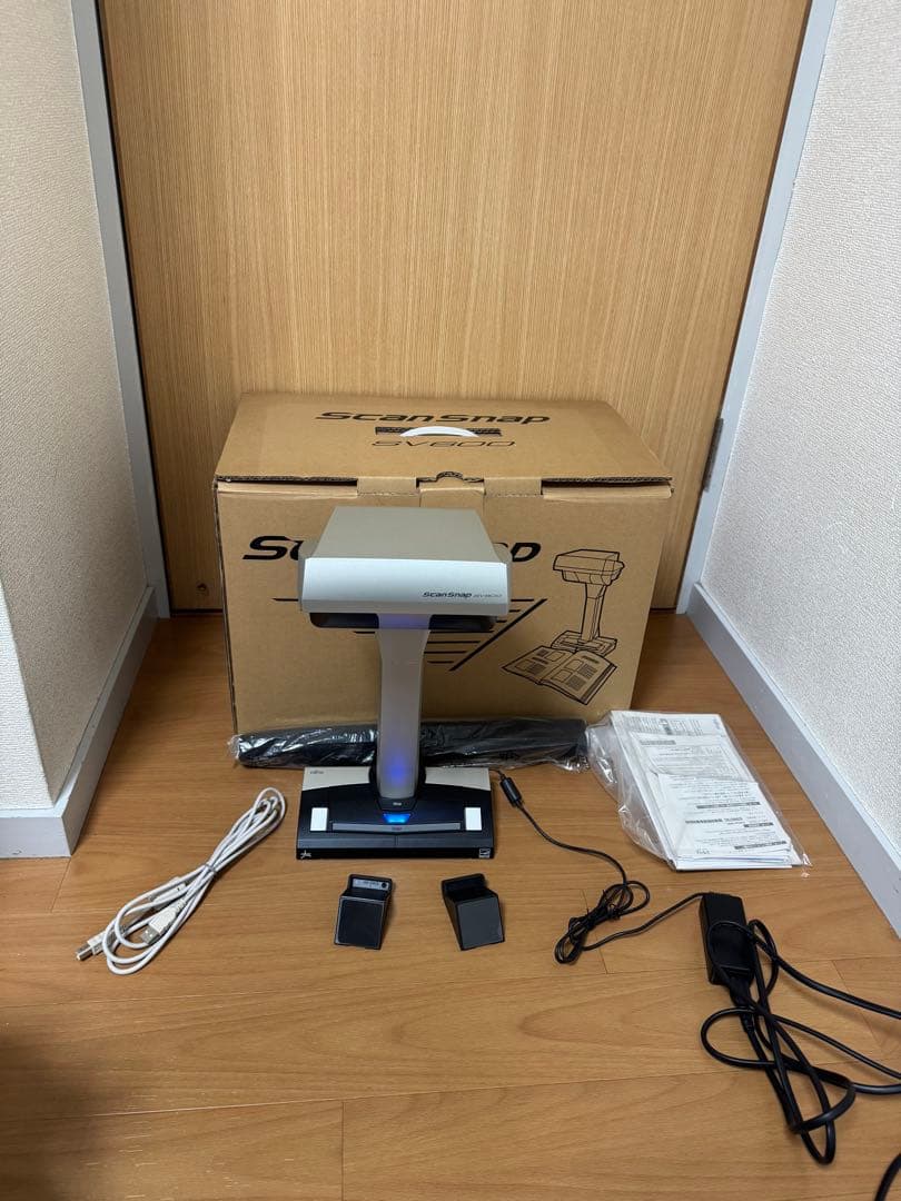 富士通　FUJITSU ScanSnap SV600 ドキュメントスキャナー