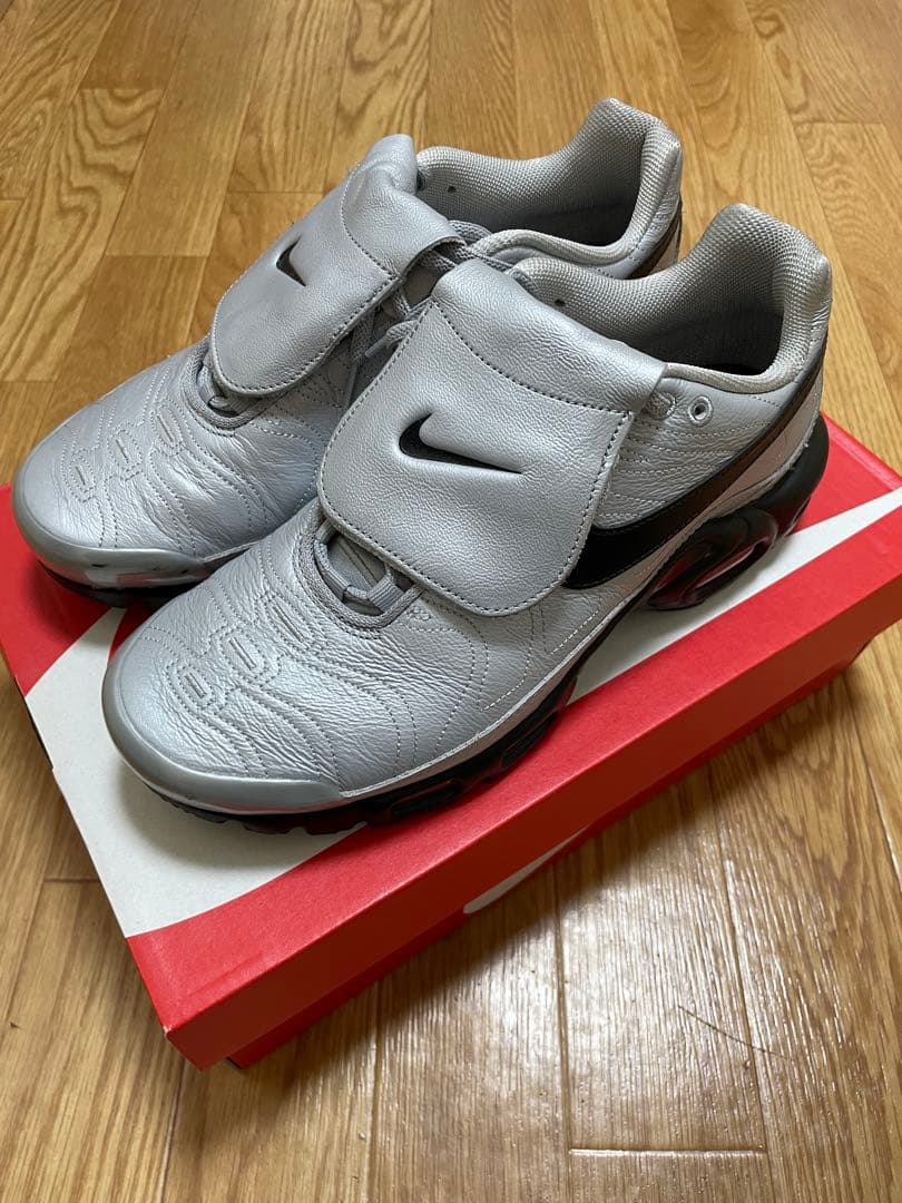 靴 Nike Air Max Plus Tiempo