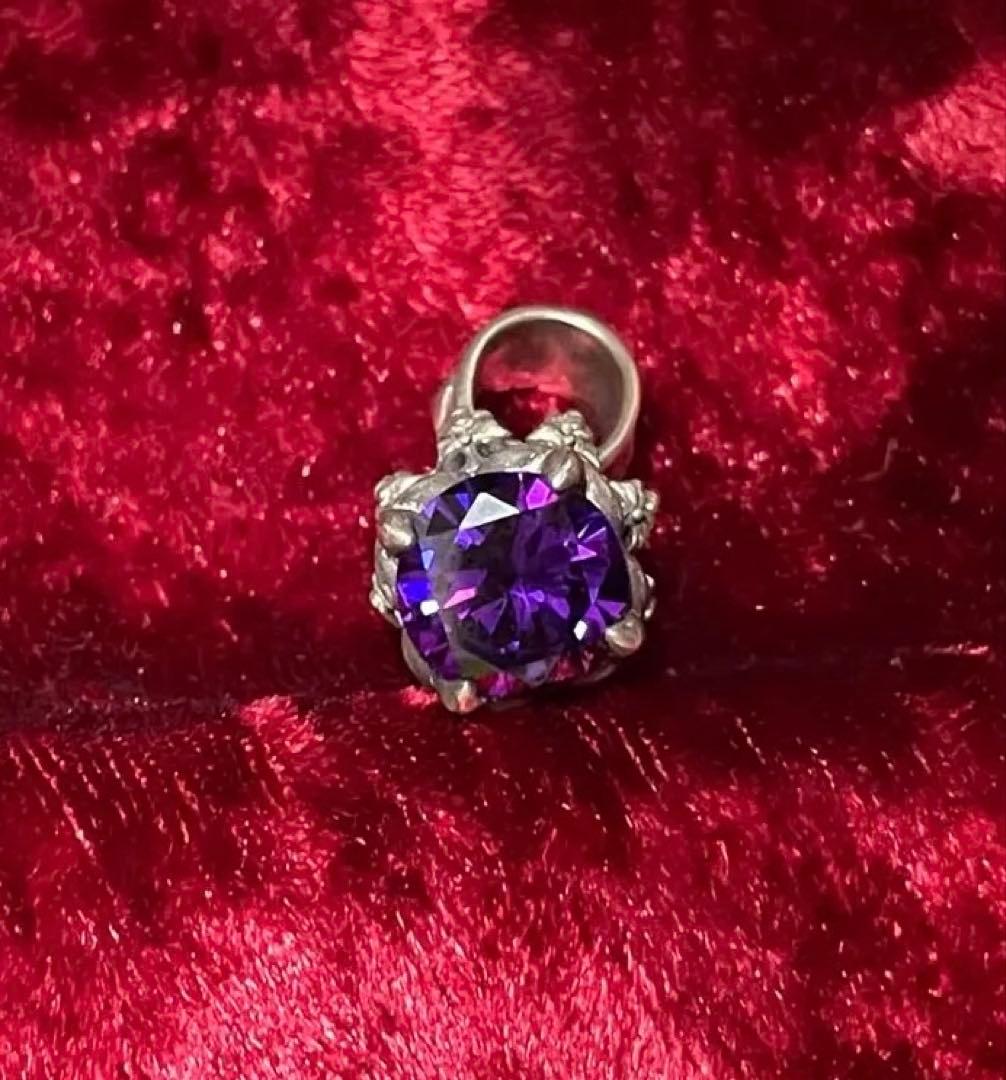 ジャスティンデイビス　ペンダントトップ　クラウン　パープル