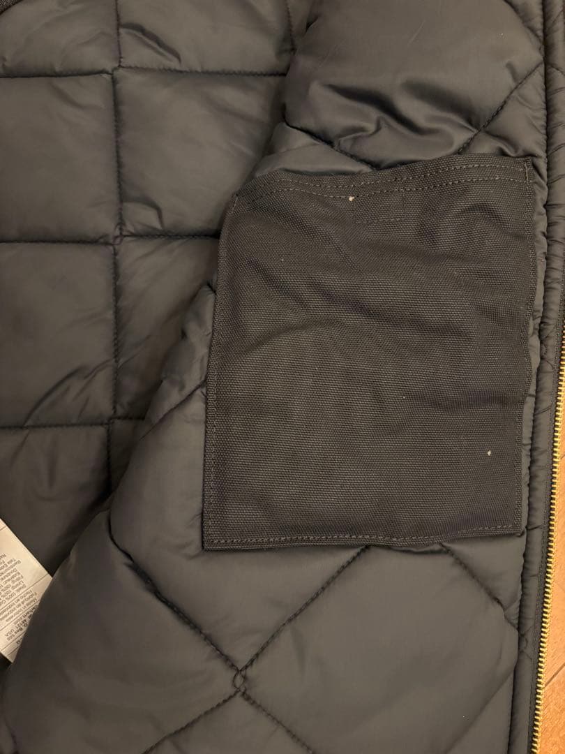 カーハート ダックベストL 2025年12月購入試着後洗濯試着のみ 黒 美品