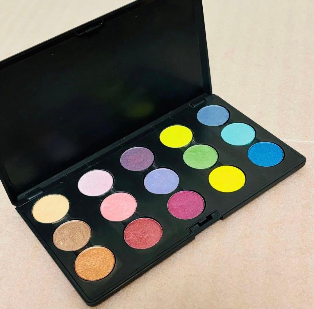 MAC スモールアイシャドウ　プロパレット　15色