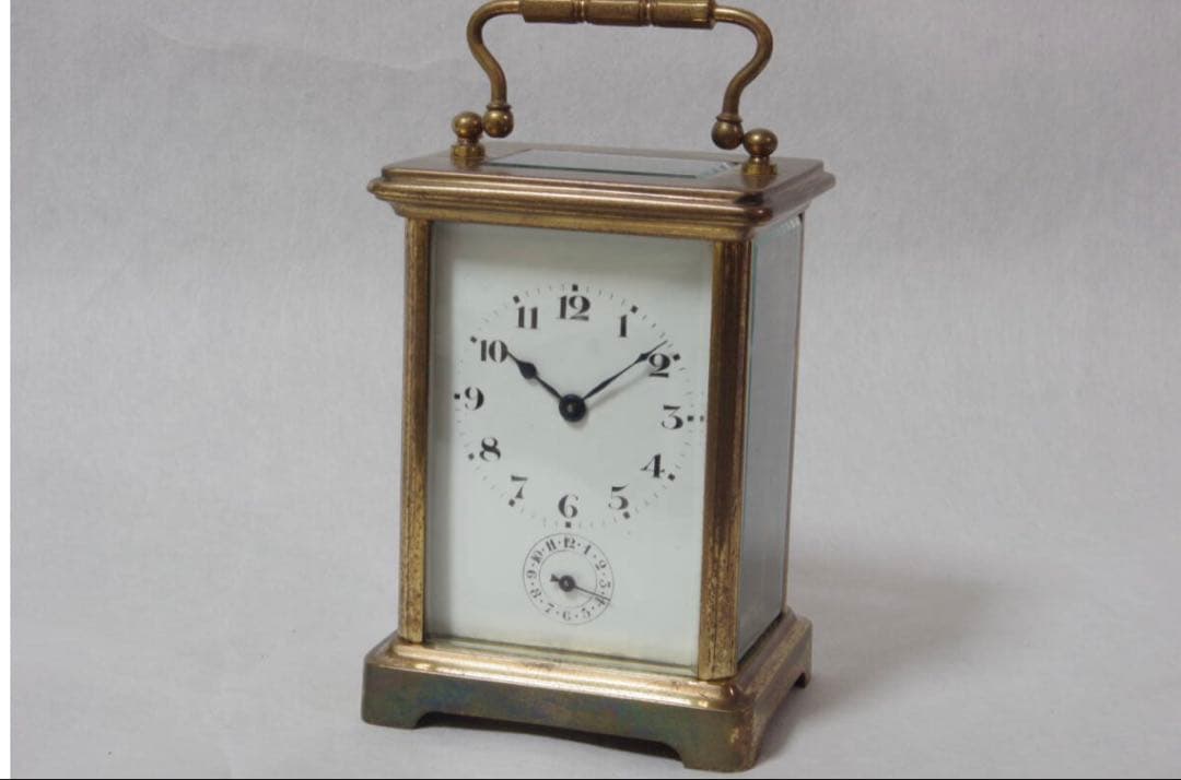 レトロ置時計 クラシックデザイン ビンテージ風 置時計 映画撮影用カメラデザイン 乾電池式 レトロ