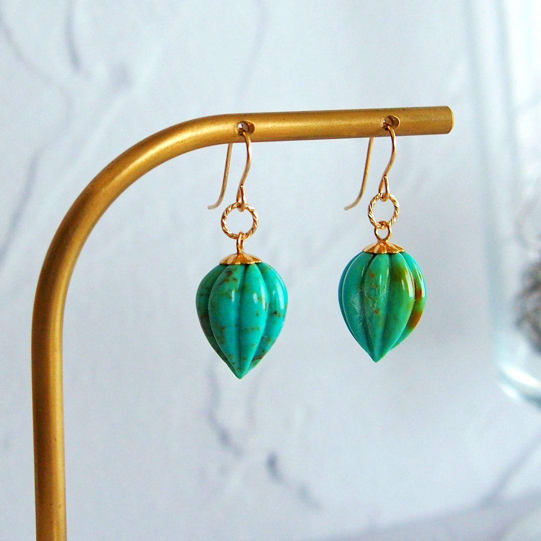 訳あり特価✨大粒ターコイズ　カービング　ピアス　イヤリング　チャーム　14kgf