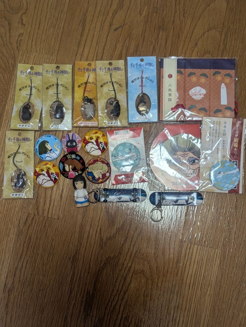 ジブリ まとめ売り キーホルダー 筆筒 ストラップ 缶バッジ 魔女の宅急便 ストラップ / キーホルダー スイーツぶらりん