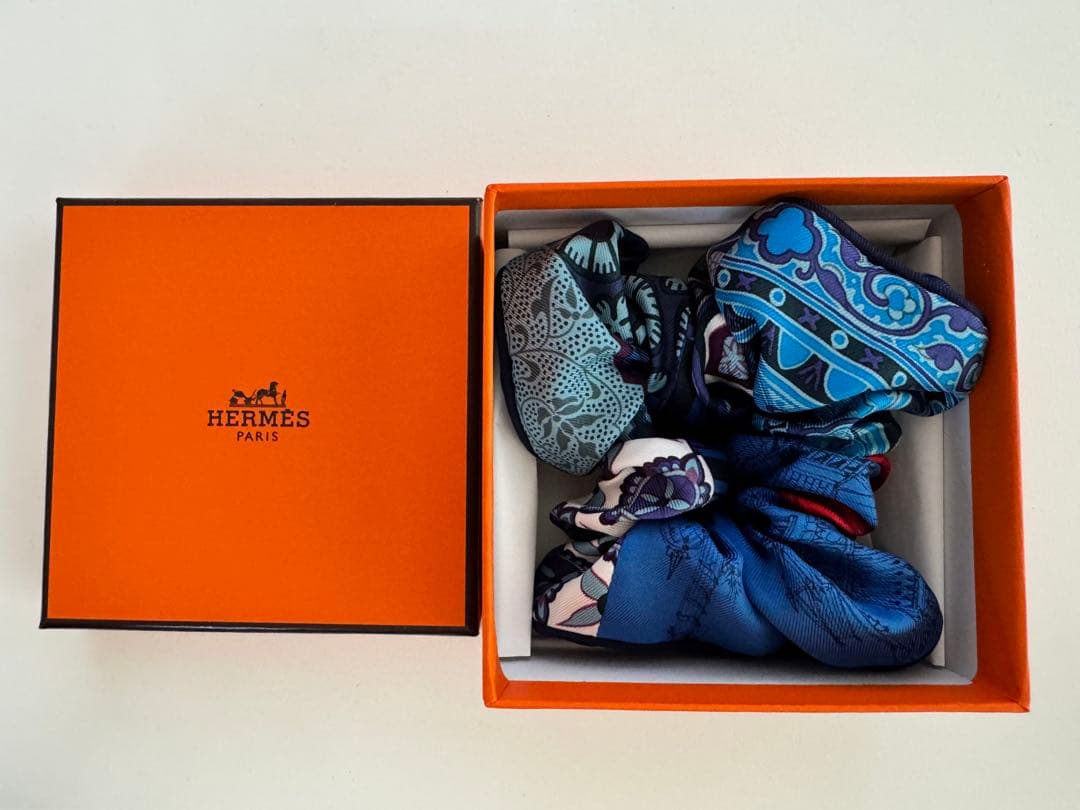 HERMES エルメス クラウディア シュシュ シルク100%