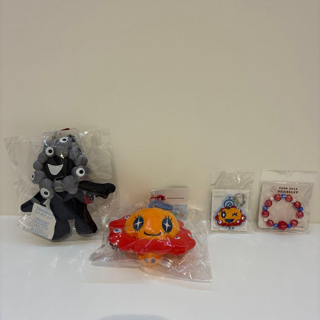 ミャクミャク　たまごっち　関西万博