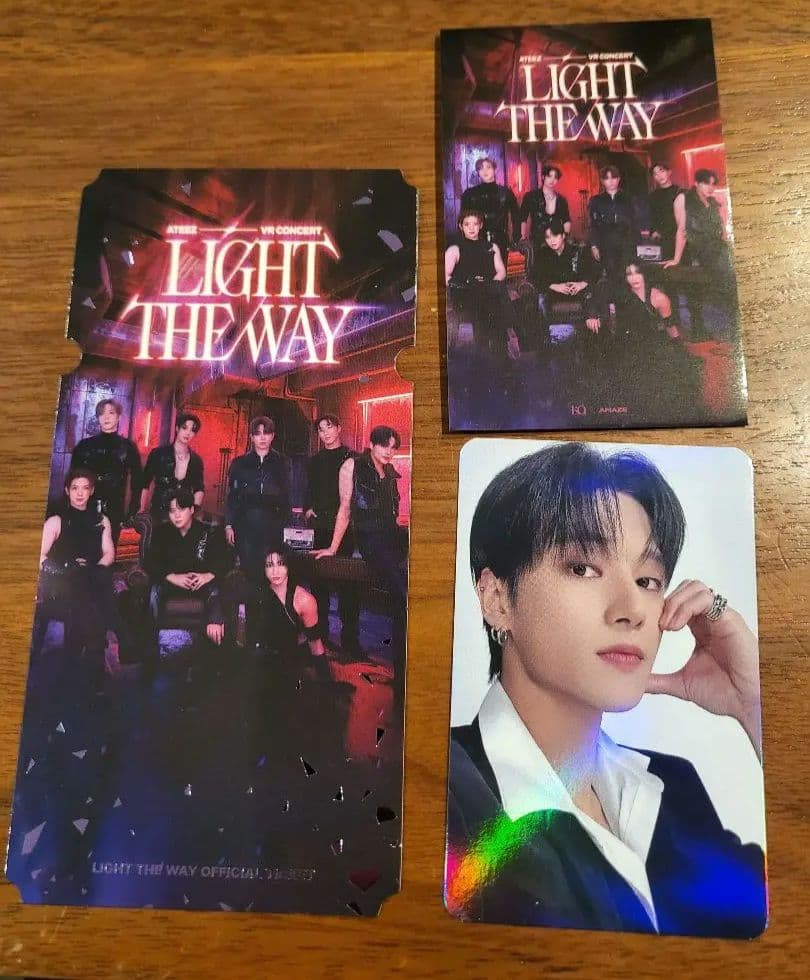 ATEEZ アチズ VR 映画 入場特典 ホログラムトレカ ウヨン おまけ付き ATEEZ VR 映画 入場特典 スペシャル ホログラム トレカ ミンギ - メルカリ