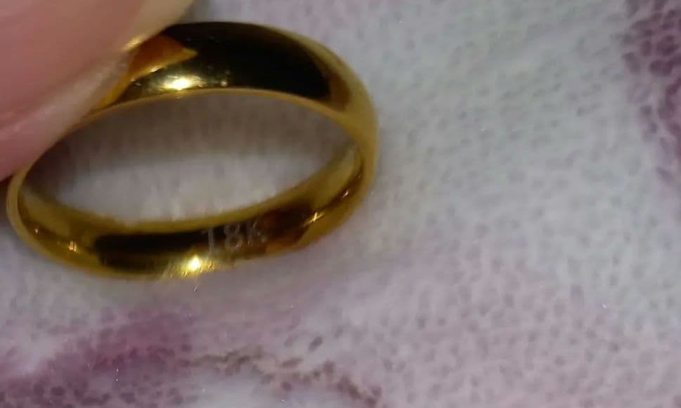 18金　刻印有り　ゴールドバンドリング　約2.6g　多分17号