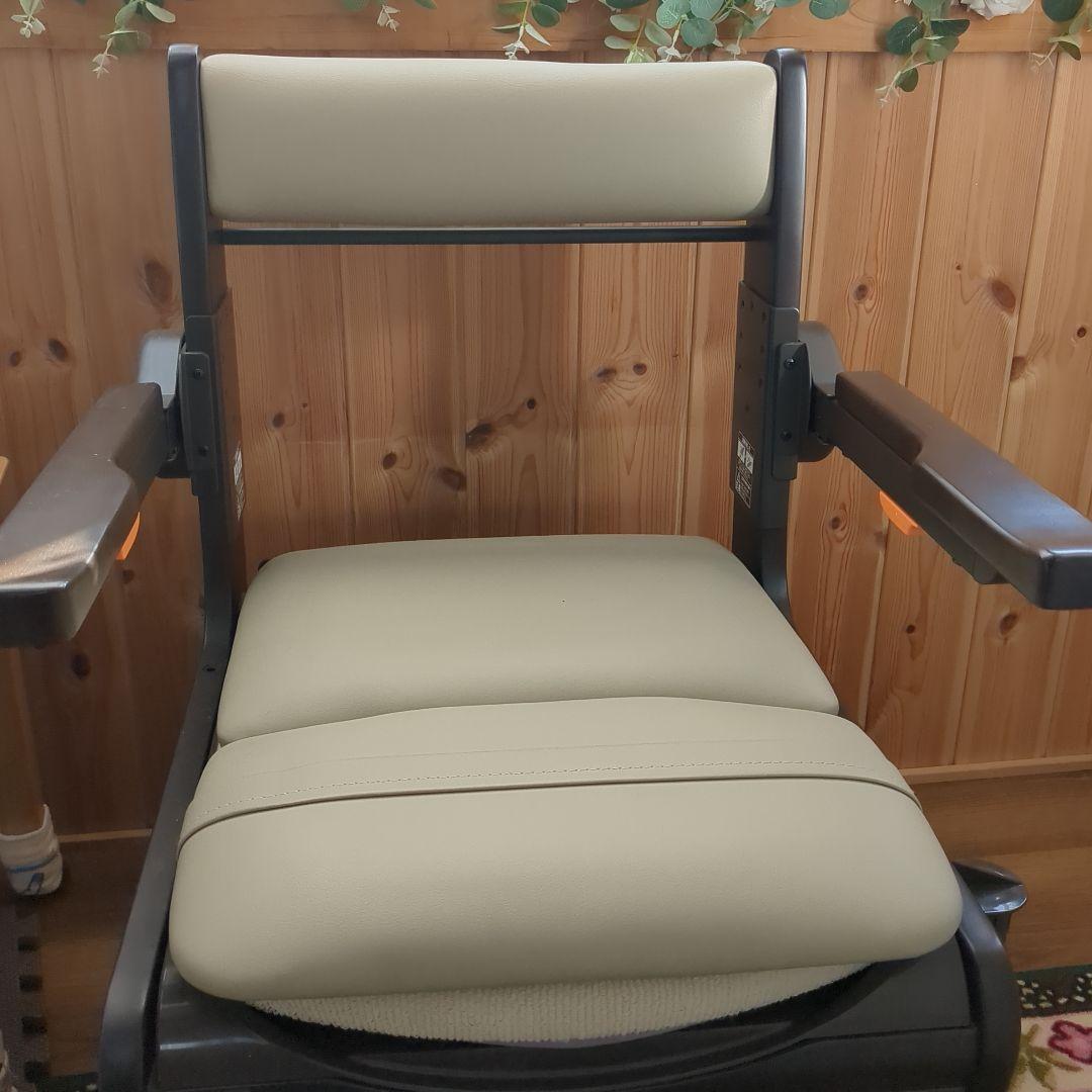 Panasonic 家具調トイレ座楽ひじ掛け跳ね上げPN-l23407