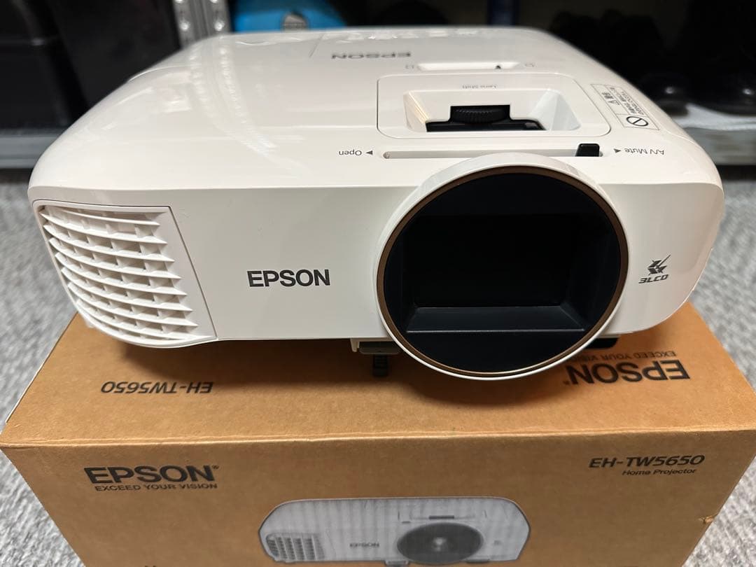 プロジェクター EPSON EH-TW5650