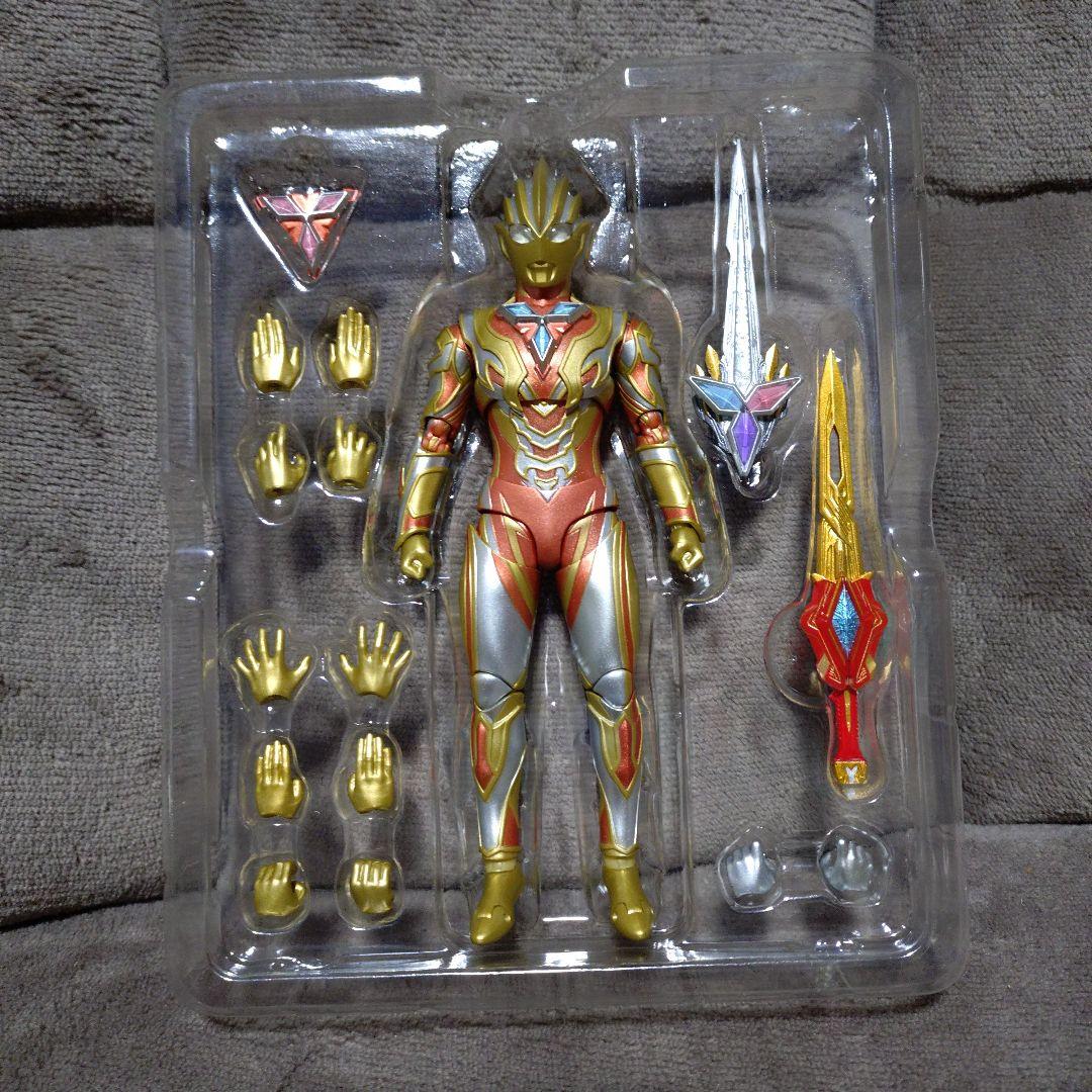 S.H.Figuarts　ウルトラマントリガー グリッタートリガーエタニティ