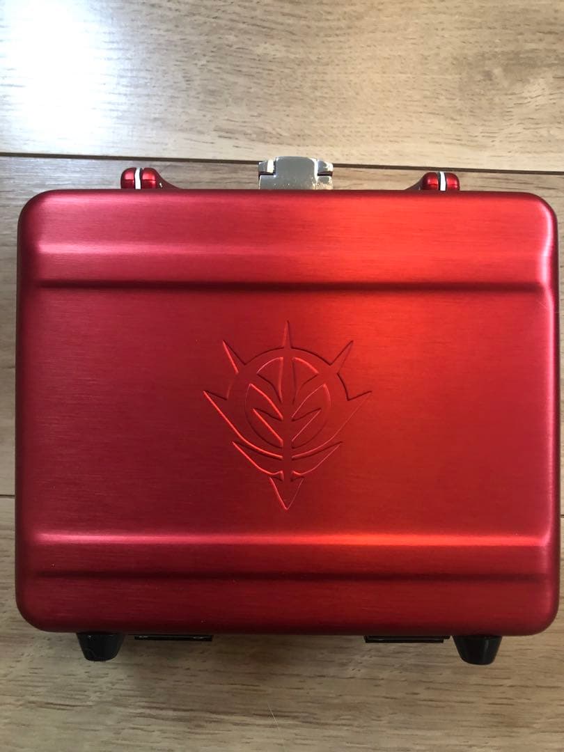 【非売品】ガンダム『シャア専用』グルーミングキット