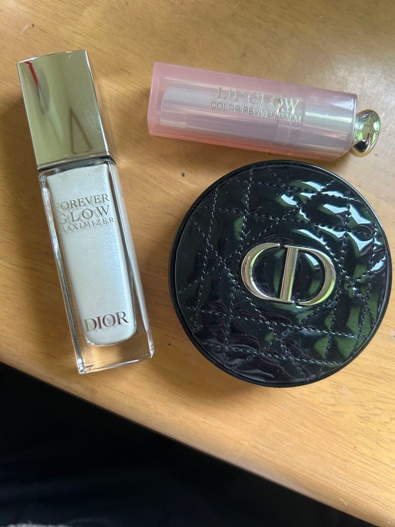 Dior フォーエバーグロウクッションファンデ　リップ　ハイライト