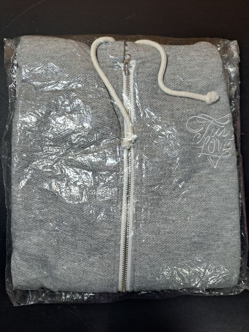 西野カナ パーカー②