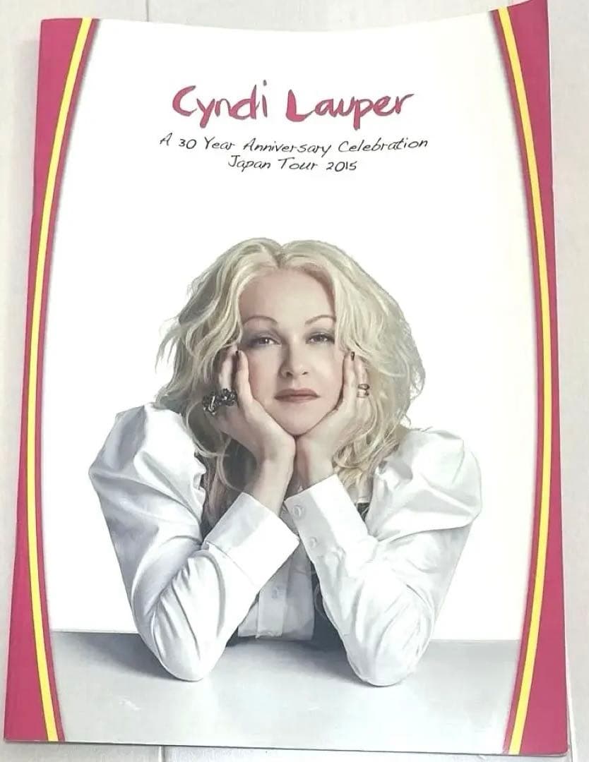 【絶版】希少 Cyndi Lauper 30周年記念ツアー 2015パンフレット