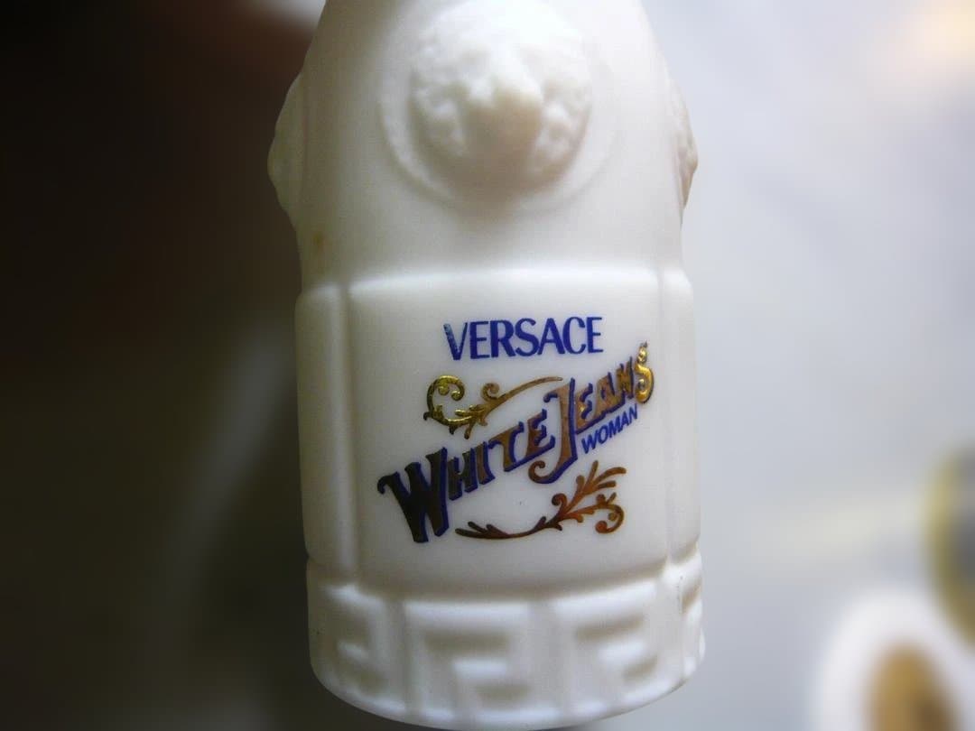 新品 VERSACE white Jeans 75ml 香水 ベルサーチ