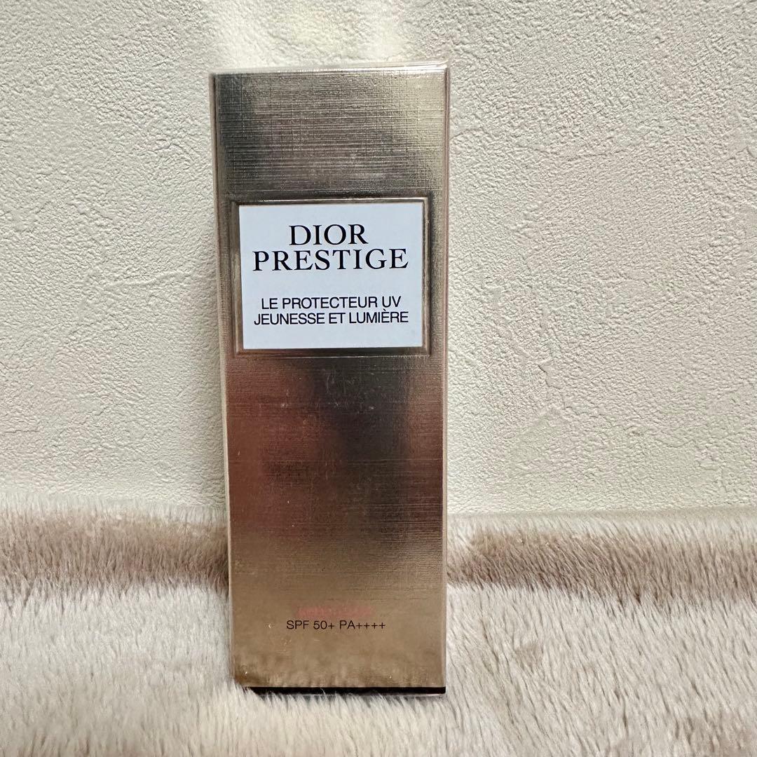 新品　DIOR プレステージ ホワイトルプロテクター ＵＶルミエールシアーグロー