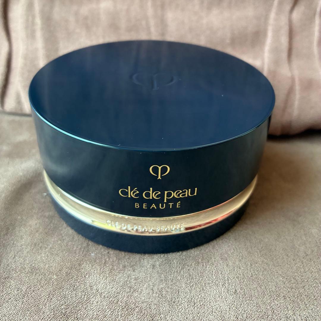 クレ・ド・ポー ボーテ プードルトランスパラントn M 1ライト