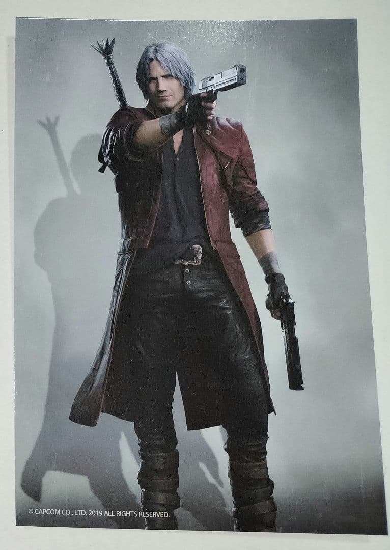 デビルメイクライ ダンテ 等身 ポストカード 特典 カプコンカフェ 1弾 カプコンカフェ×「デビル メイ クライ」シリーズ20周年コラボグッズを