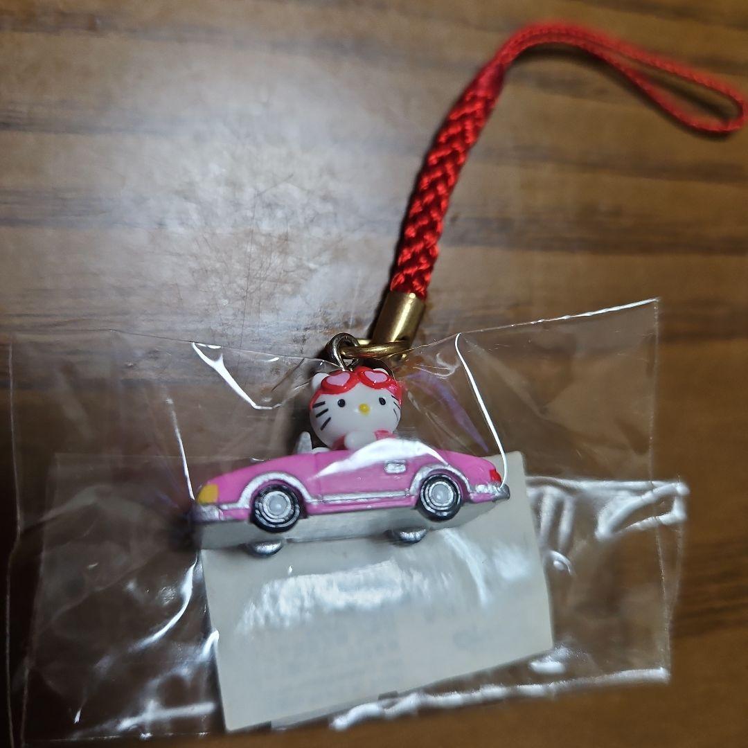 Rakutao公式アカウント01　ユニバ限定ハローキティ 車型ストラップ