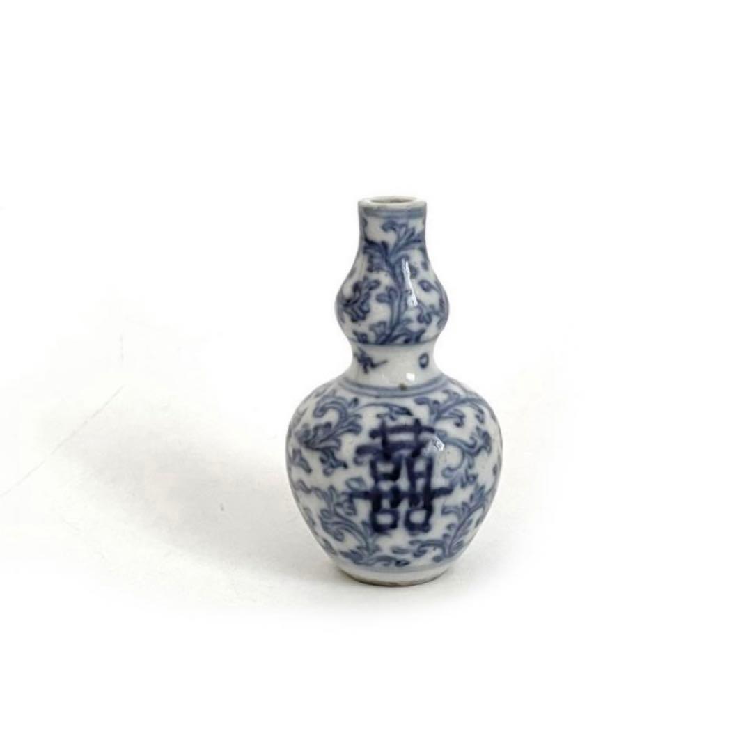 骨董　アンティーク　染付　鼻煙壷　瓢形　唐草喜字　コレクション　中国骨董