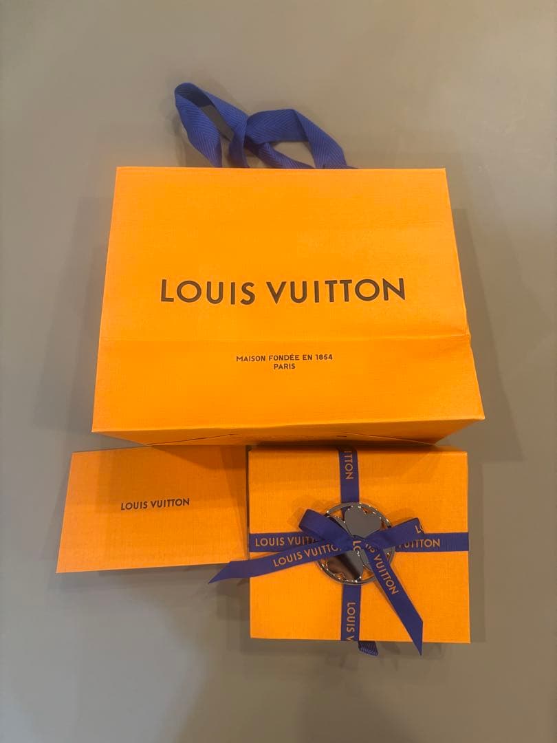 LOUIS VUITTON ギフトボックス オレンジ チャーム付き - メルカリ