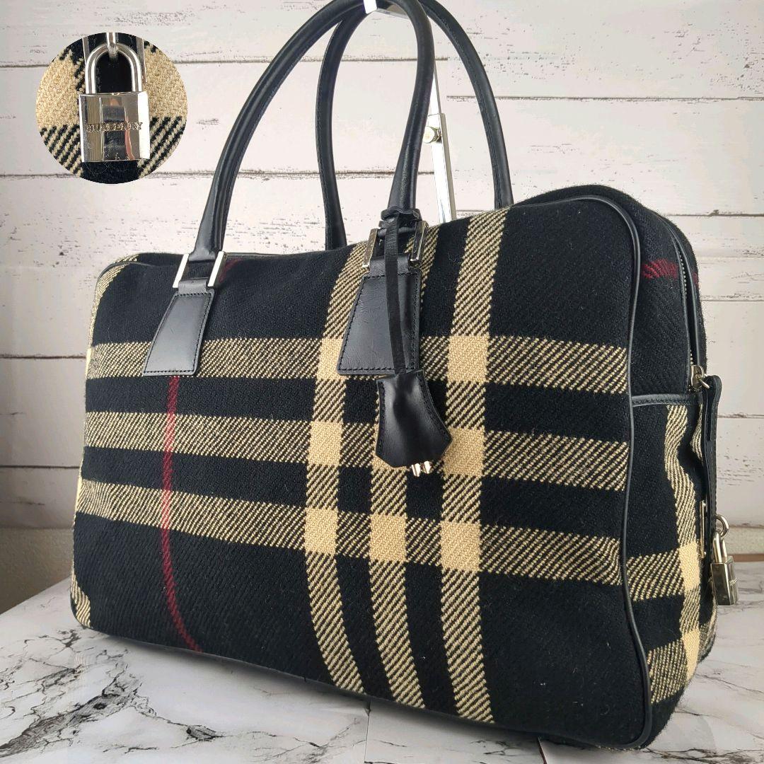 【美品】バーバリー☆メガチェック　ツイード　鍵付き　大容量　ボストンバッグ