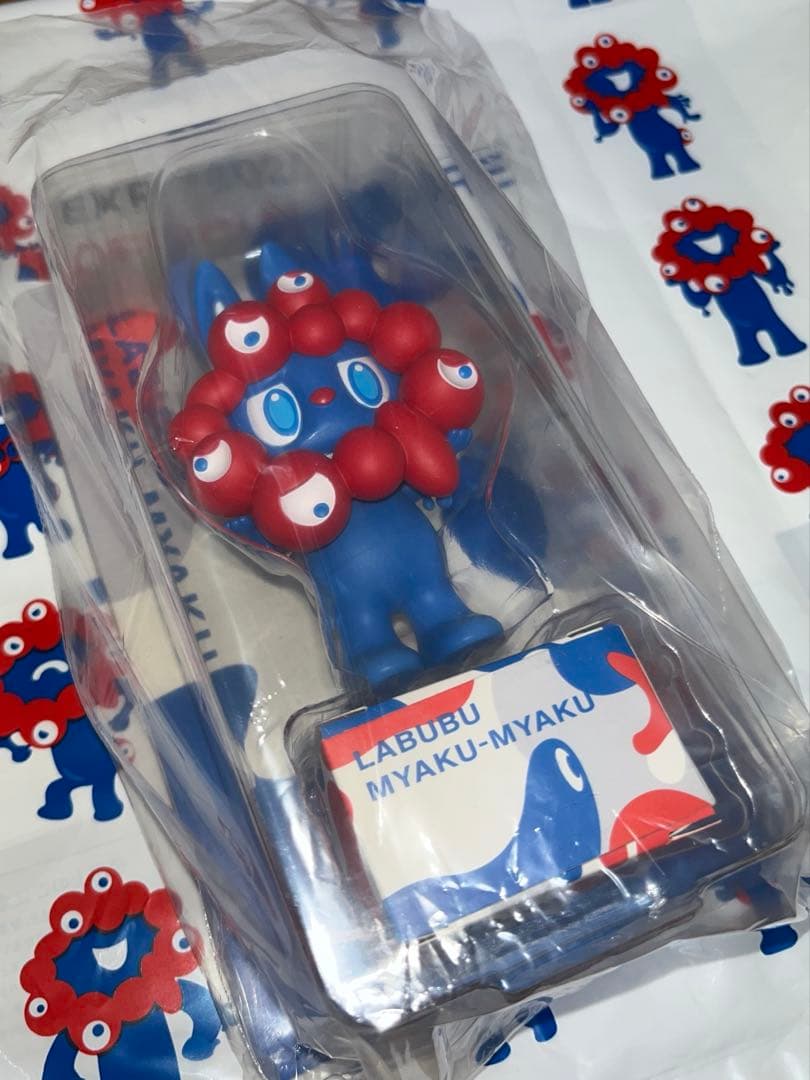万博 LABUBU MYAKU-MYAKU ミャクミャク　ラブブ