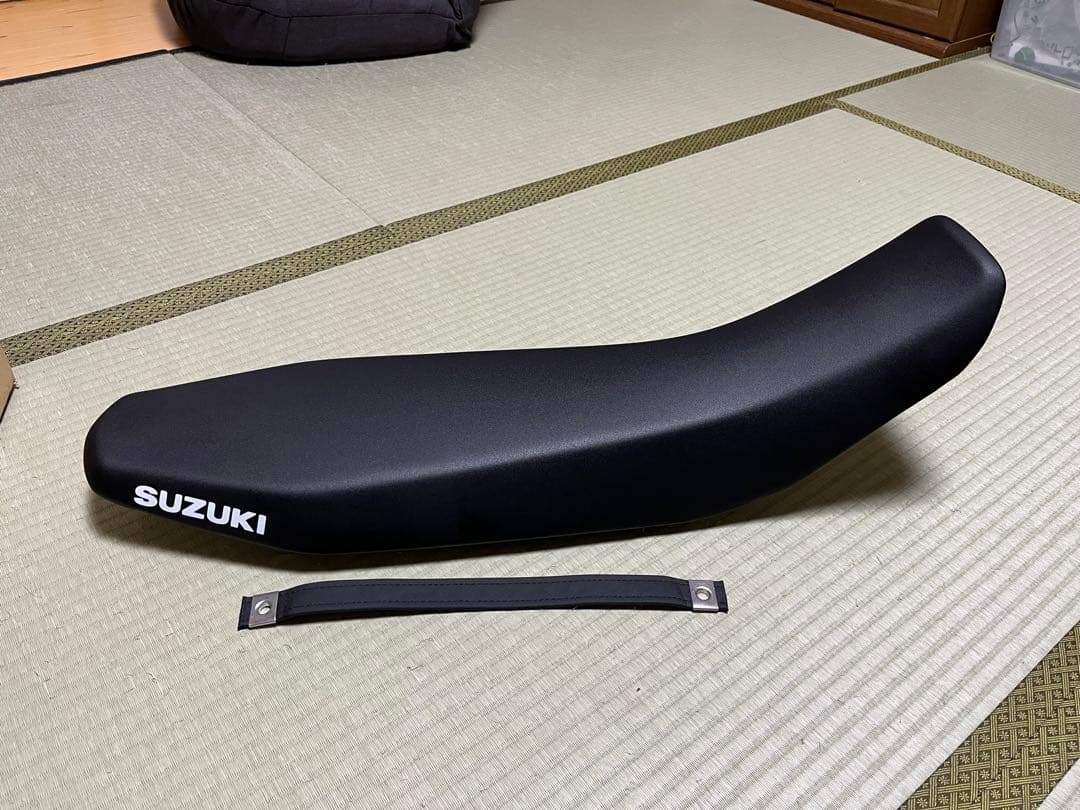 SUZUKI DRZ4-SM 純正シート