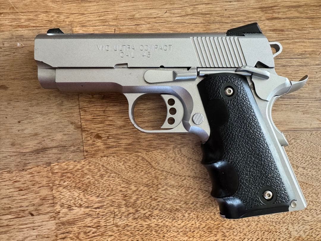 WA ウエスタンアームズ　V10　ガスブローバック　中古　ジャンク扱い WA] V10 ウルトラコンパクト 07シルバー ガスブローバック (中古)の