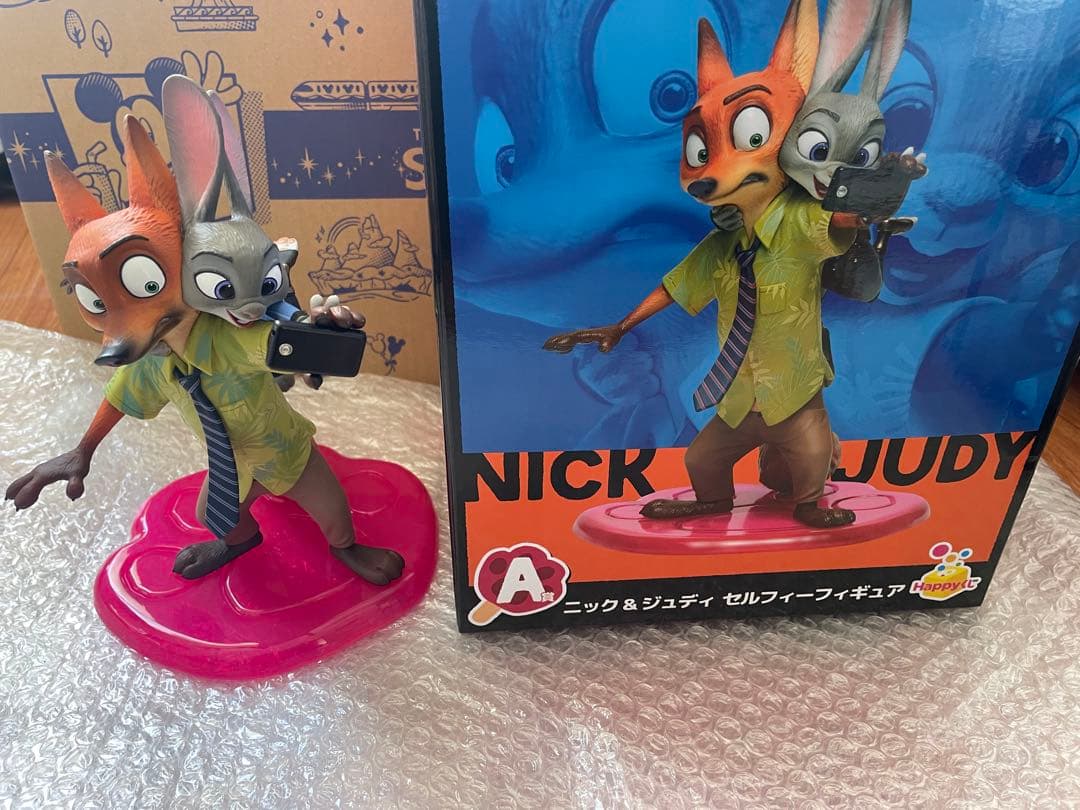 ズートピア A賞 ニック&ジュディ　セルフィーフィギュア Happyくじ