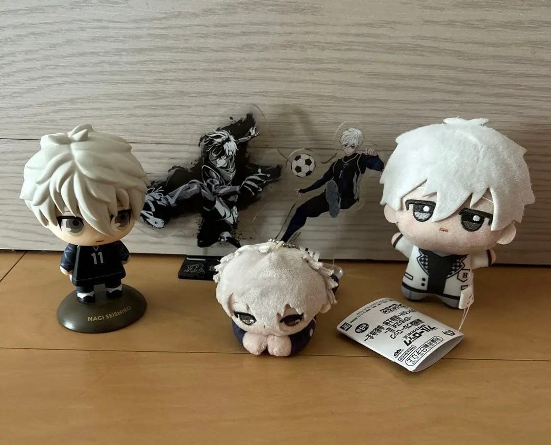 ブルーロック 凪誠士郎グッズ まとめ売り - メルカリ