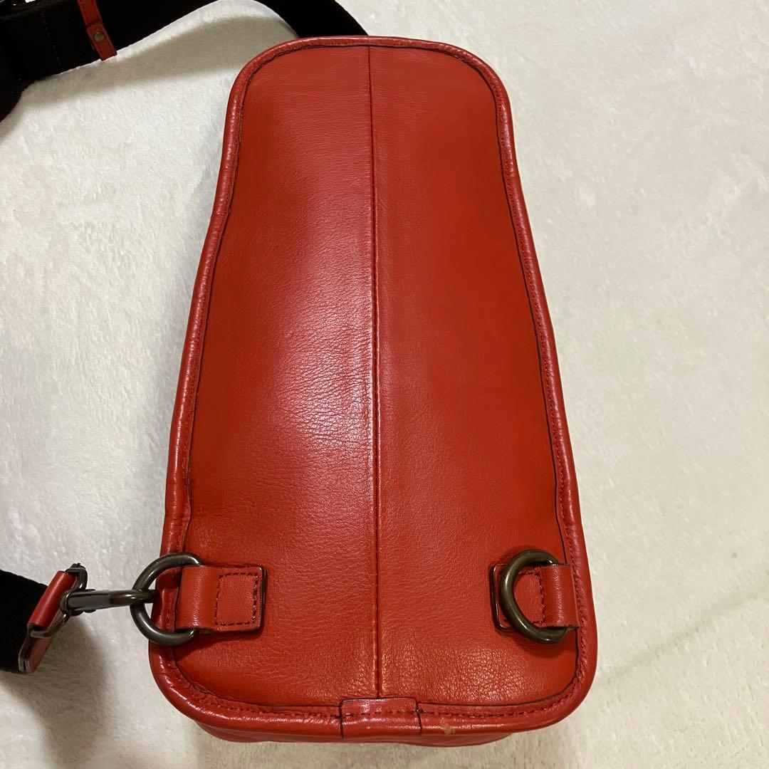 バーバリー ブラックレーベル ボディバッグ オレンジ レザー ワン
