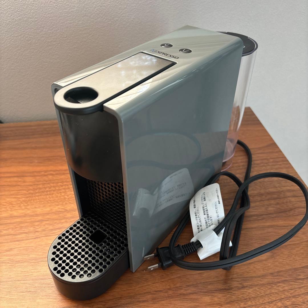 ネスプレッソ エッセンサミニ インテンスグレー 2020年製 - メルカリ