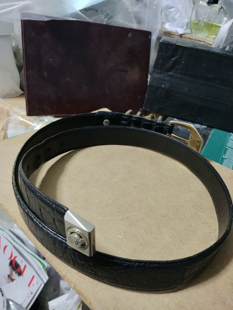 良好品 VERSACE ベルサーチ 4連本革レザーベルト イタリア製 高級感