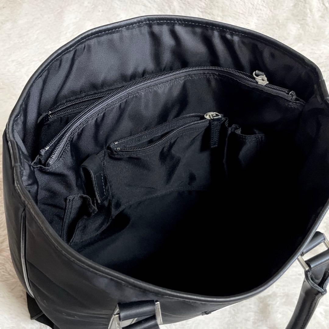 大容量 バーバリーブラックレーベル ロゴプレート トートバッグ レザー